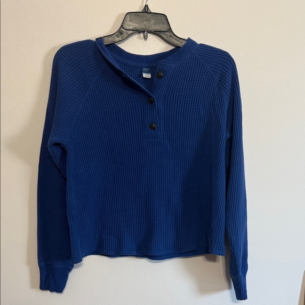 Old Navy Blue Quarter Button-Up Women’s Thermal Cropped Ling Sleeve Top